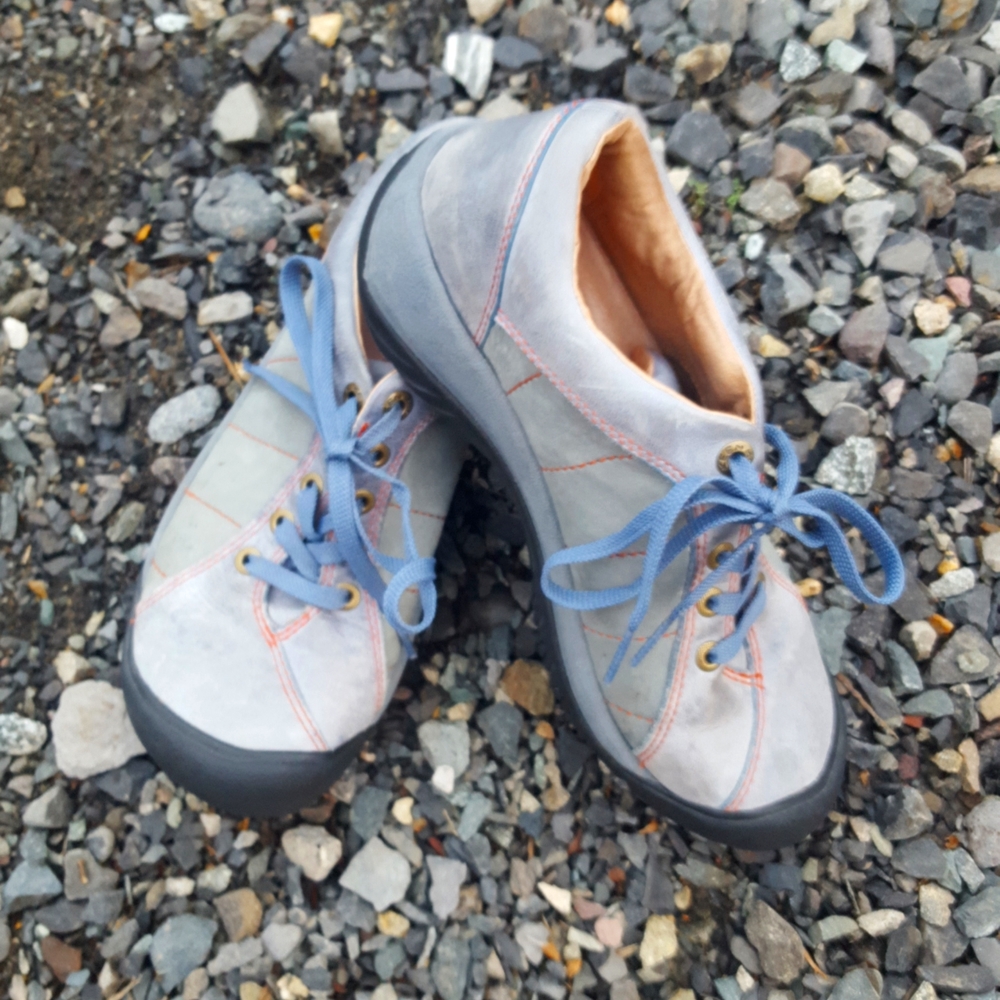 Like New Keen Toyah Blue Leather Lace walking/hiking shoes Casual Shoes